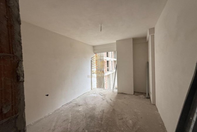 Tirane, shitet apartament 2+1+Ballkon Kati 3, 100 m² 159.000 € (Porcelan)