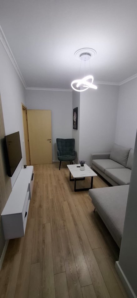 Tirane, jepet me qera apartament 1+1+Aneks+Ballkon Kati 2, 60 m² 550 € (Kodra e Diellit, Ngjitur me Eleonoren.)