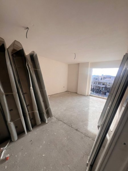 Tirane, shitet apartament 2+1+Ballkon Kati 1, 103 m² 107.800 € (Paskuqan)