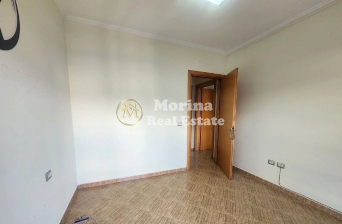 Tirane, jepet me qera ambjent biznesi Kati 6, 106 m² 800 € (Zogu i Zi)