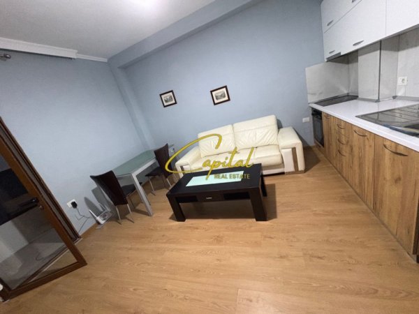 Tirane, jepet me qera apartament 1+1 Kati 2, 60 m² 500 € (ALI DEMI)