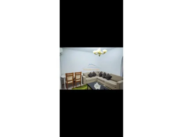 Tirane, jepet me qera apartament 3+1 Kati 4, 88 m² 750 € (Pazari ri)