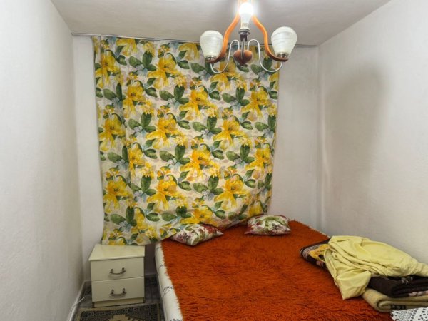 Tirane, jepet me qera shtepi 1+1+Aneks Kati 2, 78 m² 350 € (ne rrugen e Dibres Tirane.)