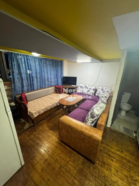 Tirane, jepet me qera apartament duplex 1+1 Kati 1, 49 m² 300 € (Astir)