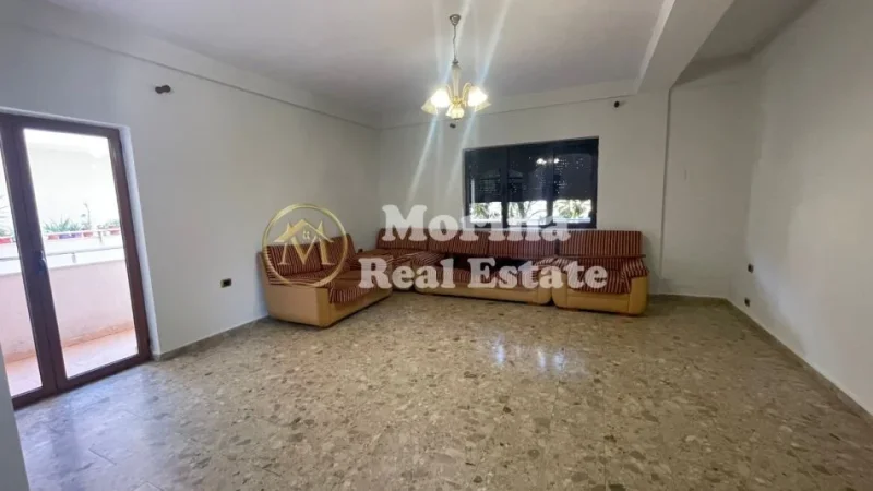Tirane, shitet apartament 3+1 Kati 2, 130 m² 190.000 € (OXHAKU)