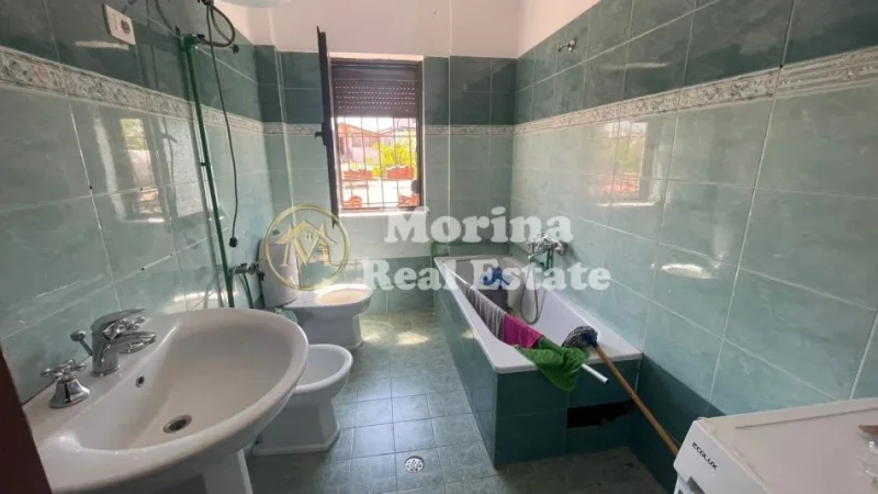 Tirane, shitet apartament 3+1 Kati 2, 130 m² 190.000 € (OXHAKU)