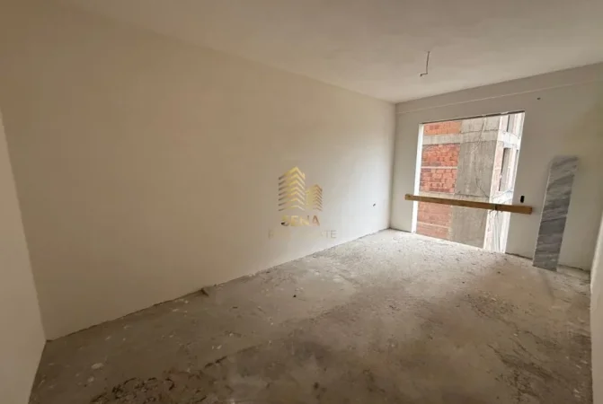 Tirane, shitet apartament 2+1+Ballkon Kati 2, 100 m² 160.000 € (Porcelan)