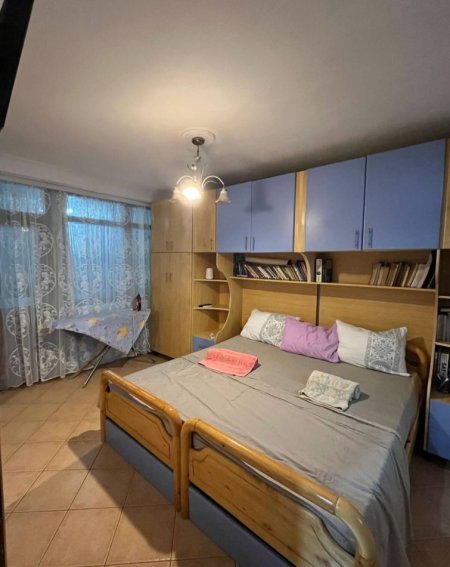 Tirane, jepet me qera apartament 2+1+Ballkon Kati 2, 79 m² 600 € 