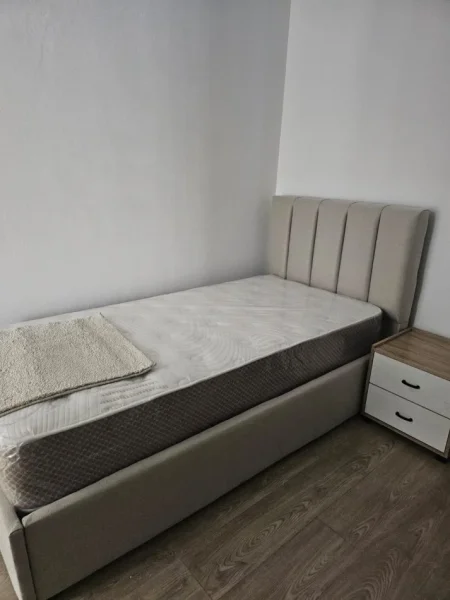 Tirane, jepet me qera apartament 2+1 Kati 0, 