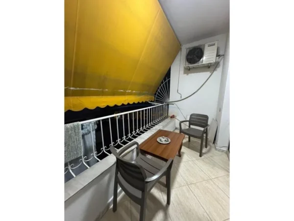 Tirane, jepet me qera apartament 1+1+Ballkon Kati 2, 70 m² 650 € (Rruga e Barrikadave, Tirane)