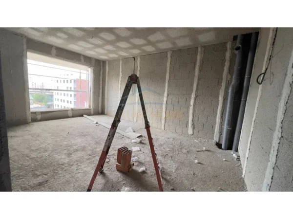 Tirane, shitet apartament 2+1+2 Kati 4, 99 m² 218.480 € (Rruga Jordan Misja)