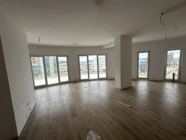 Tirane, jepet me qera zyre Kati 9, 230 m² 1.700 € (ZOGU I ZI)