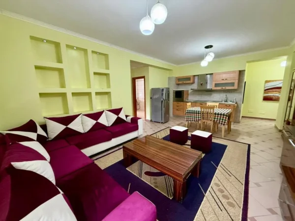 Tirane, jepet me qera apartament 1+1 Kati 1, 