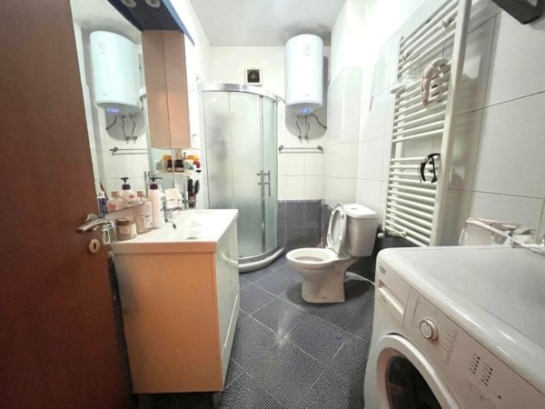 Tirane, shitet apartament 1+1+Ballkon Kati 2, 70 m² 158.000 € (Robert Shvarc)