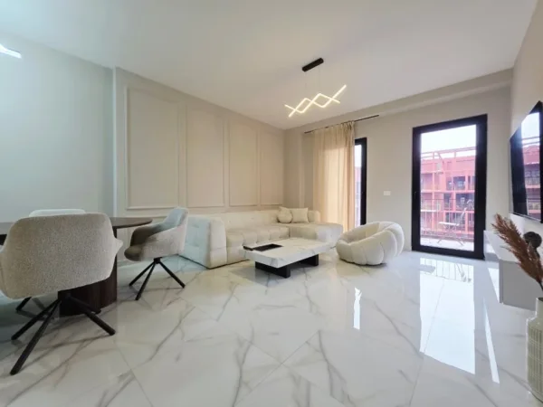 Tirane, jepet me qera apartament 3+1+Ballkon , 160 m² 1.900 € (Garden Building)