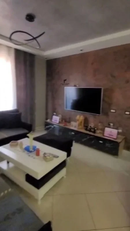 Tirane, jepet me qera apartament 3+1 Kati 3, 92 m² 500 € (KOPSHTI BOTANIK)