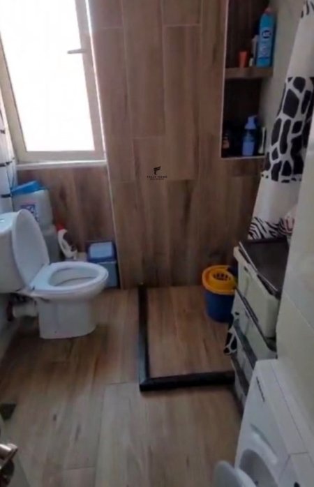 Tirane, jepet me qera apartament 3+1 Kati 3, 92 m² 500 € (KOPSHTI BOTANIK)