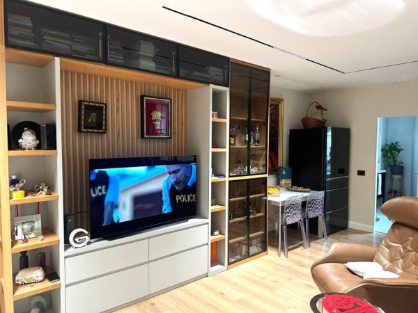 Tirane, jepet me qera apartament 2+1+Aneks+Ballkon Kati 5, 100 m² 1.500 € (Rruga Sulejman Pitarka)