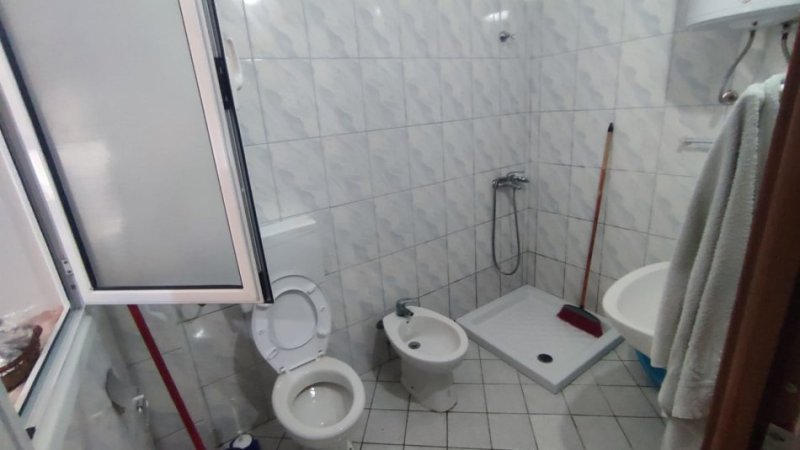 Vlore, shitet apartament 1+1 Kati 3, 50 m² 98.000 € (Rruga Lungomare)