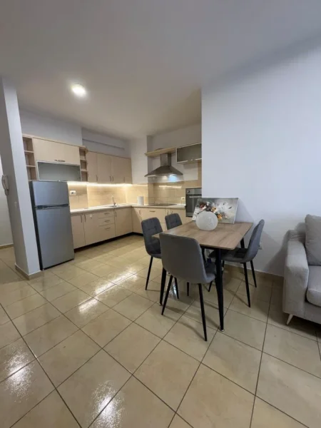 Tirane, jepet me qera apartament 1+1+Ballkon Kati 6, 73 m² 550 € (DON BOSKO)