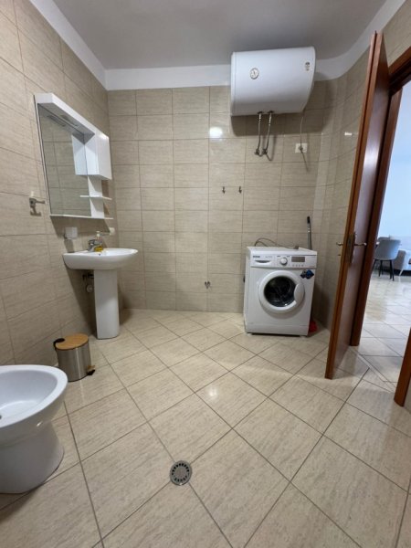 Tirane, jepet me qera apartament 1+1+Ballkon Kati 6, 73 m² 550 € (DON BOSKO)