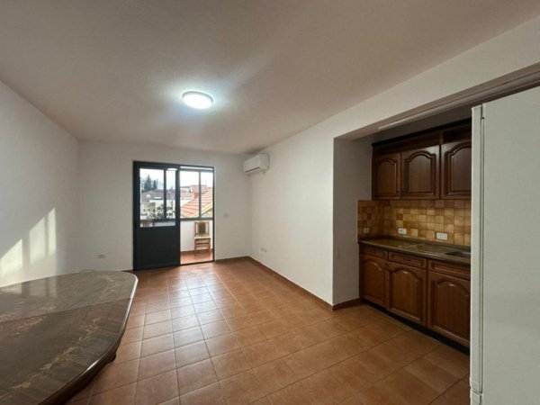 Tirane, jepet me qera apartament 2+1 Kati 3, 83 m² 600 € 