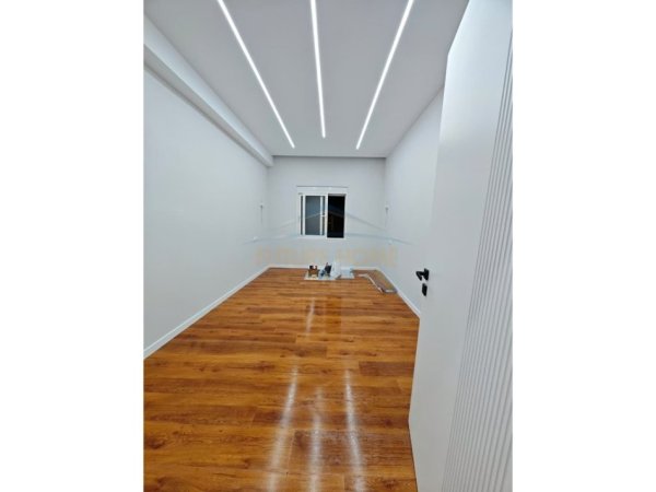 Durres, shitet apartament 2+1 Kati 5, 73 m² 160.000 € (BULEVARDI KRYESOR,DURRES)