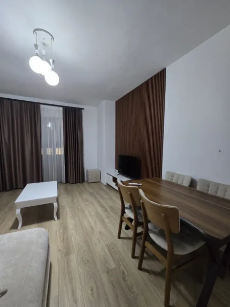 Tirane, jepet me qera apartament 1+1+Ballkon Kati 2, 70 m² 500 € (Teodor keko)