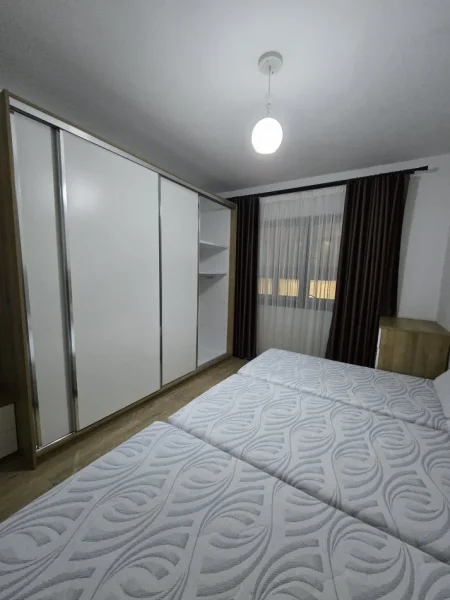 Tirane, jepet me qera apartament 1+1+Ballkon Kati 2, 70 m² 500 € (Teodor keko)
