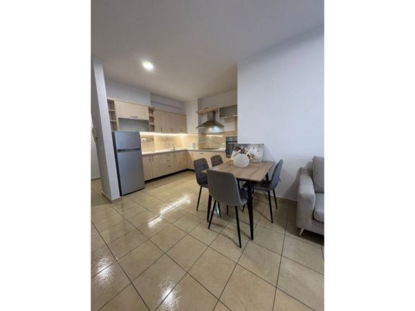 Tirane, jepet me qera apartament 1+1 Kati 6, 73 m² 550 € 