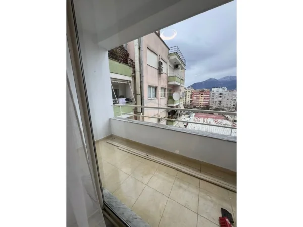 Tirane, jepet me qera apartament 1+1 Kati 6, 73 m² 550 € 