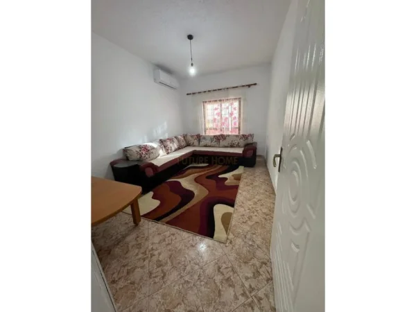 Tirane, jepet me qera apartament 3+1 Kati 7, 91 m² 500 € (Laprakë)