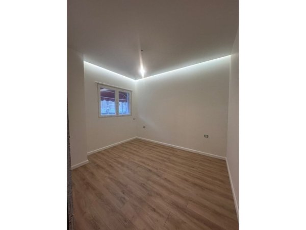 Tirane, shitet apartament 1+1 Kati 1, 51 m² 93.000 € 