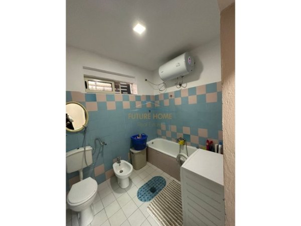 Tirane, jepet me qera Vile 2+1 , 101 m² 800 € 