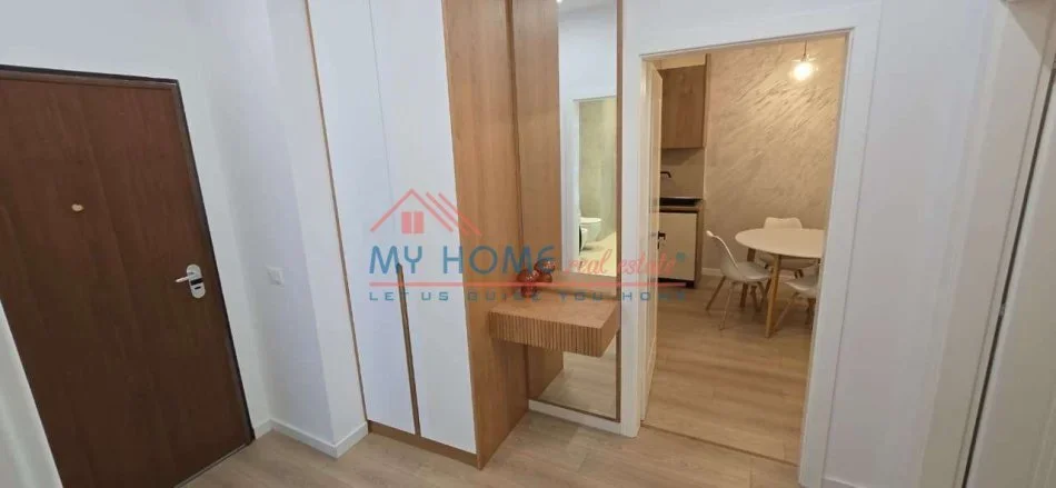 Tirane, jepet me qera apartament 2+1+Ballkon Kati 3, 100 m² 1.500 € (Rruga e Barrikadave)
