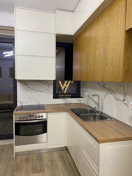 Tirane, jepet me qera apartament 1+1+Ballkon Kati 2, 65 m² 400 € (KOMBINAT)