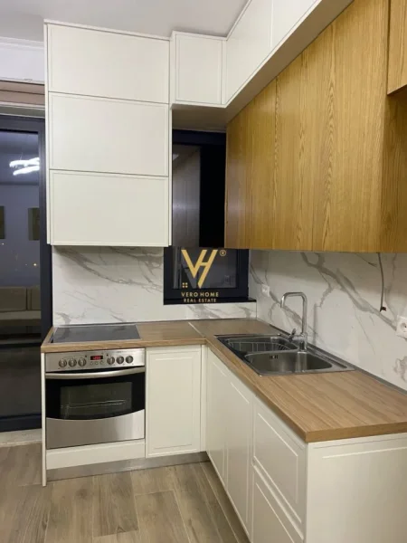 Tirane, jepet me qera apartament 1+1+Ballkon Kati 2, 65 m² 400 € (KOMBINAT)