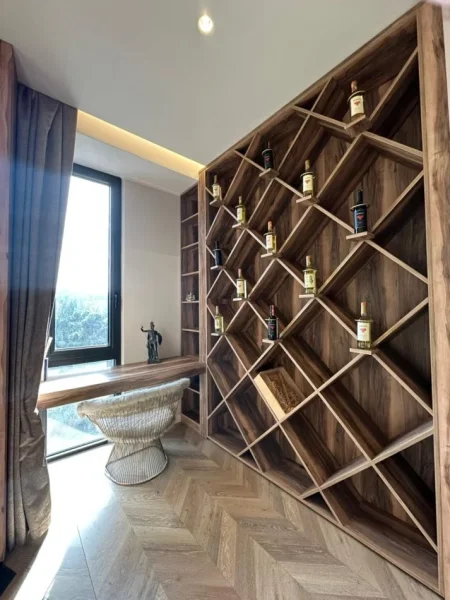 Tirane, jepet me qera apartament 1+1 Kati 7, 90 m² 1.300 € (Prane Liqenit Artificial)