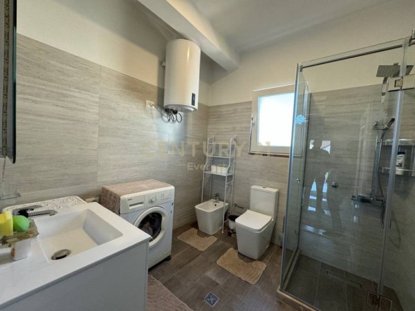 Tirane, jepet me qera apartament 2+1 Kati 2, 105 m² 600 € (Vilat Gjermane)