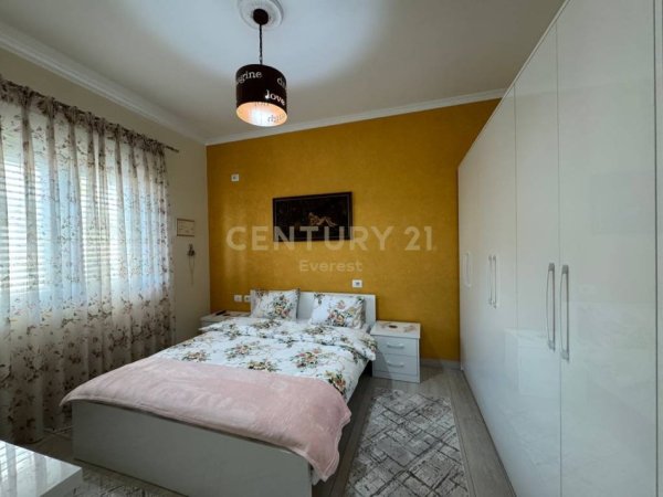 Tirane, jepet me qera apartament 2+1 Kati 2, 105 m² 600 € (Vilat Gjermane)