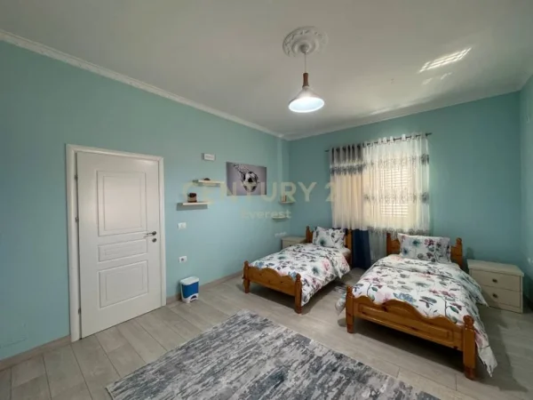 Tirane, jepet me qera apartament 2+1 Kati 2, 105 m² 600 € (Vilat Gjermane)