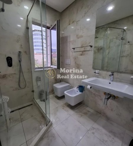 Tirane, jepet me qera Vile 3+1 Kati 1, 140 m² 800 € (Tregu Elektrik)