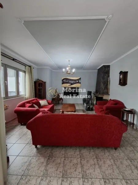 Tirane, jepet me qera Vile 3+1 Kati 1, 140 m² 800 € (Tregu Elektrik)