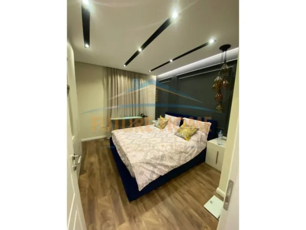 Tirane, jepet me qera apartament 3+1+2+PARKIM Kati 11, 124 m² 1.600 € (QENDER)