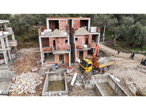 Borsh, shitet Vile 5+1 , 300 m² 585.000 € 