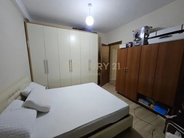 Tirane, jepet me qera apartament 2+1 Kati 4, 75 m² 700 € (Kompleksi Vizion Plus)