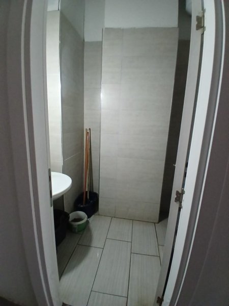 Tirane, jepet me qera ambjent biznesi Kati 0, 95 m² 800 € (Gener 2 ,rruga e burgut)