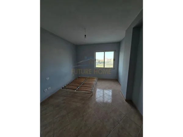 Tirane, jepet me qera apartament 1+1 Kati 4, 54 m² 330 € (YZBERISHT)
