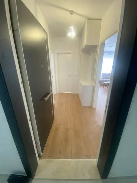 Tirane, jepet me qera apartament 1+1+Ballkon Kati 3, 75 m² 550 €