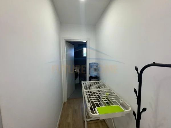 Tirane, jepet me qera garsonier 1+1 Kati 9, 30 m² 470 € (Ish Tregu Elektirk)